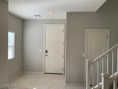 9584 Abbey Pond Avenue Entry