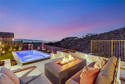 40 Stonemark Drive Patio