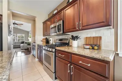 500 Red Shale Court, Henderson, NV 89052 Kitchen