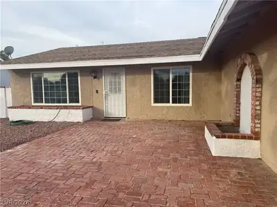 1502 Christina Drive Entry
