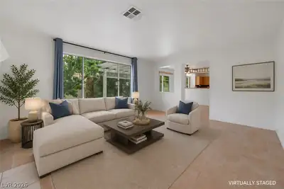 9424 Rolling Ridge Lane Living Room