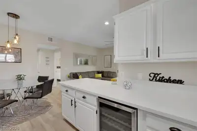 5650 East Sahara Avenue 2017 Kitchen