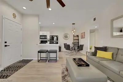 5650 East Sahara Avenue 2017 Living Room