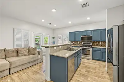 733 Smokey Mountain Avenue, Henderson, NV 89012 Kitchen