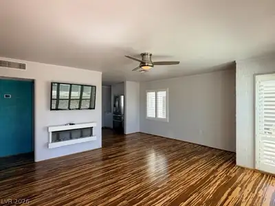 816 8th Street Living Room