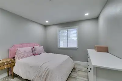 847 Shoreview Drive Bedroom