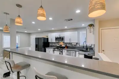847 Shoreview Drive Kitchen