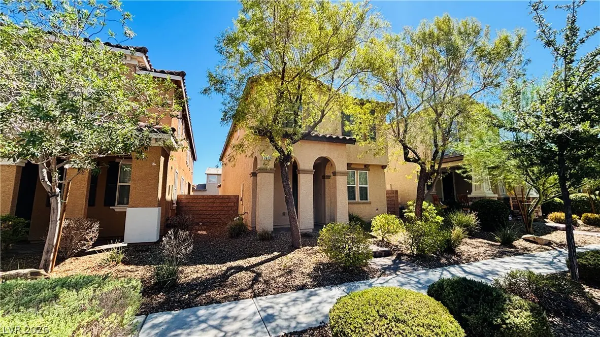 2382 Via Barranca Street