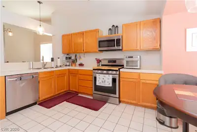 7332 Queen Palm Drive Kitchen