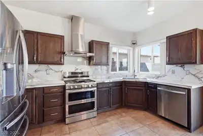 1608 Knoll Heights Court Kitchen
