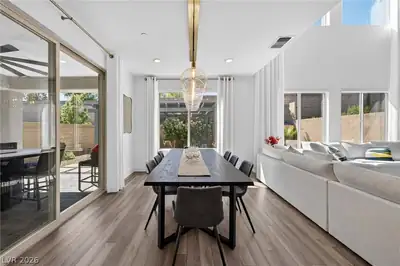 10005 Birch Knoll Avenue Dining Area