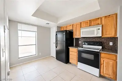 2961 Country Manor Lane 14 Kitchen
