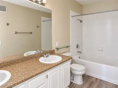 2900 Sunridge Heights Parkway 928 Bathroom