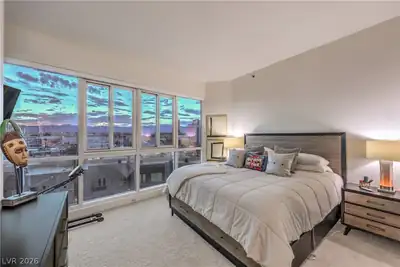 4525 Dean Martin Drive 508 Bedroom