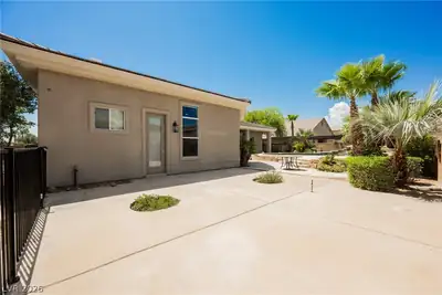 6008 Chessington Avenue Patio