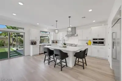 7320 Grace Estate Avenue Kitchen