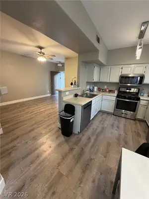 9050 West Warm Springs Road 1149 Kitchen