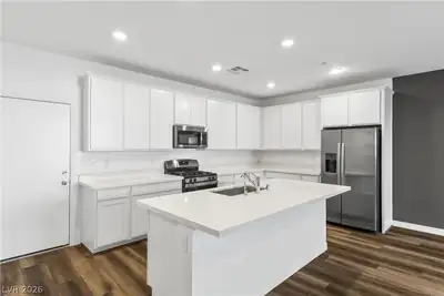 3286 Vasco Falls Avenue Kitchen