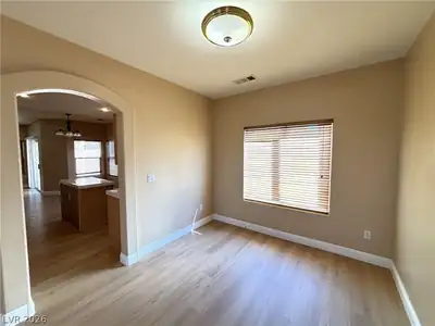 10946 PORTO FOXI Street Dining Area