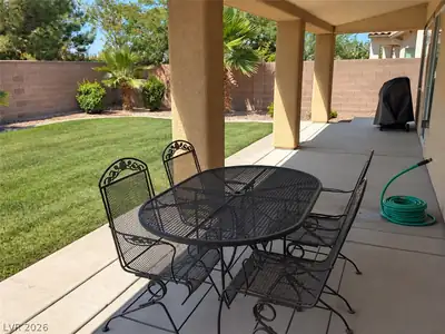 5721 East Ailanto Avenue Patio
