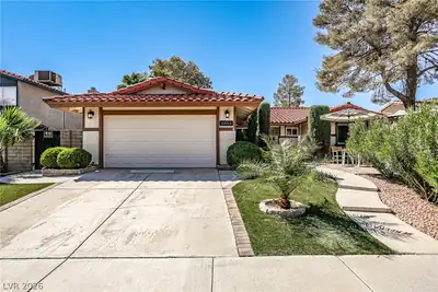 5323 Holbrook Drive Las Vegas, NV 89103