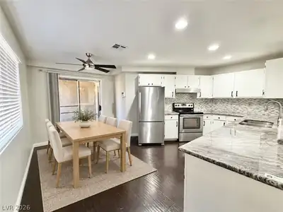 5141 Pioneer Avenue 101 Kitchen