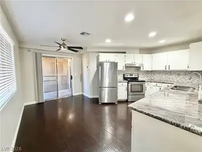 5141 Pioneer Avenue 101 Kitchen