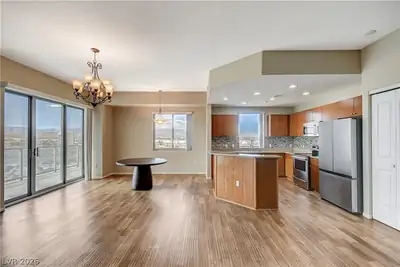 8255 Las Vegas Boulevard 1322 Kitchen