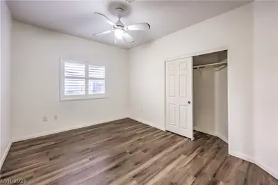 10450 Gold Shadow Avenue Bedroom