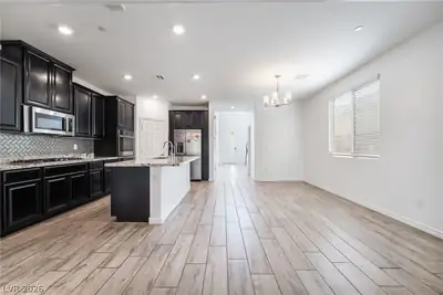 941 Sycamore Falls Street Kitchen