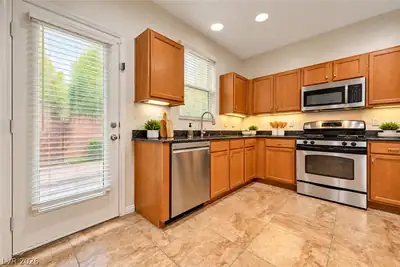 3819 Total Eclipse Street, Las Vegas, NV 89129 Kitchen