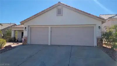1147 Light Sky Avenue Garage