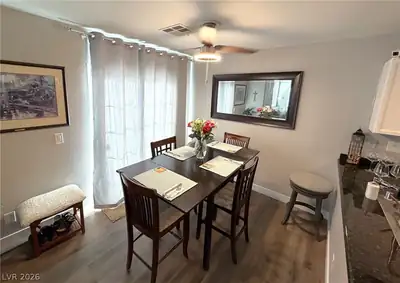9012 Embroidery Avenue Dining Area