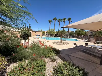 9012 Embroidery Avenue Pool
