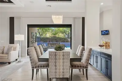 47 Moonfire Drive Dining Area