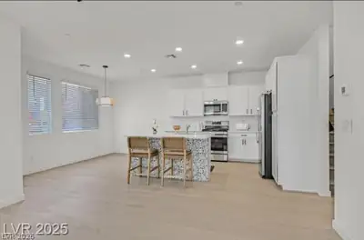 33 Newport Edge Place, Henderson, NV 89015 