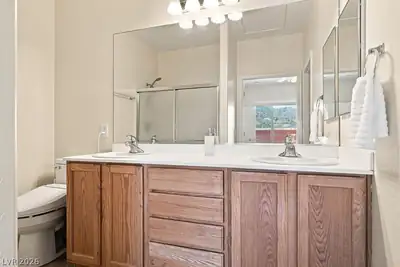 3432 Herring Gull Lane Primary Bathroom