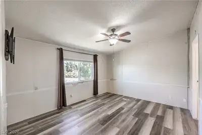 251 East Melanie Circle Primary Bedroom