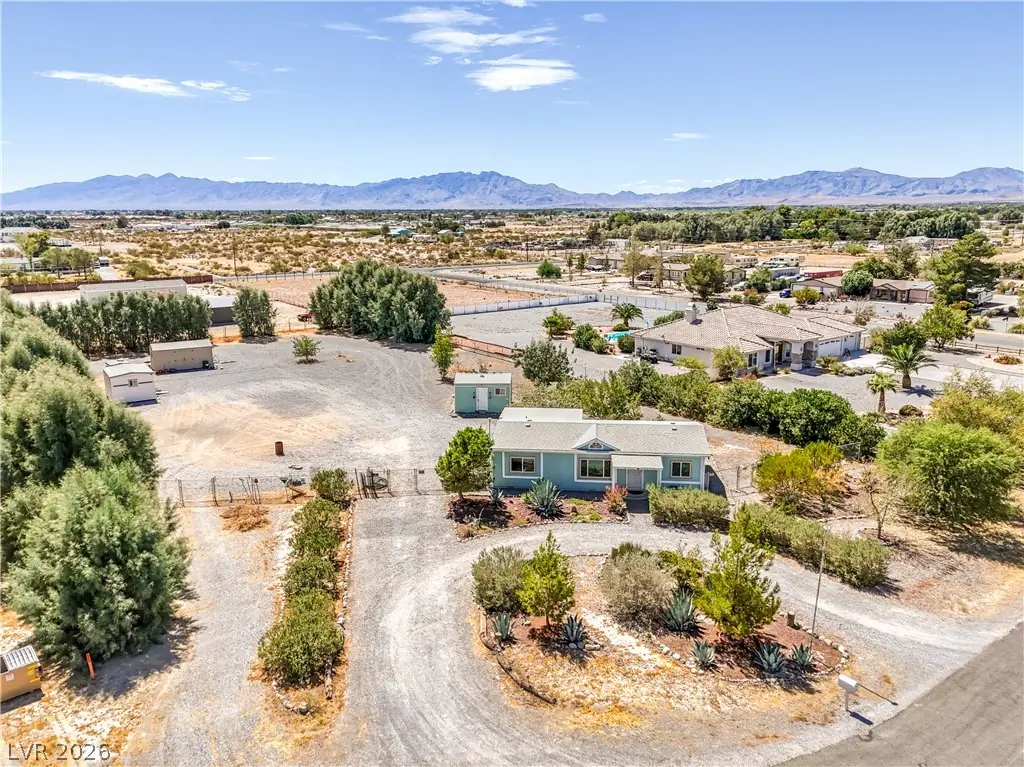 251 East Melanie Circle