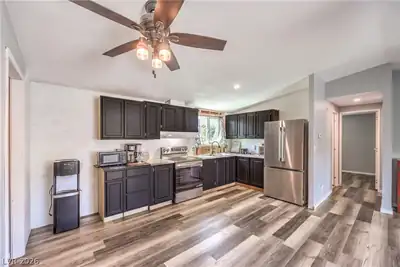 251 East Melanie Circle Kitchen