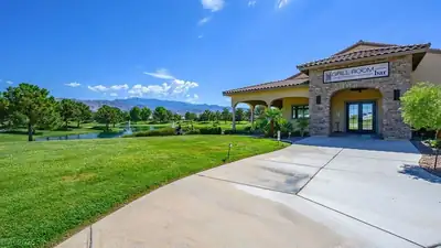 3525 East Cactus Canyon Drive Yard