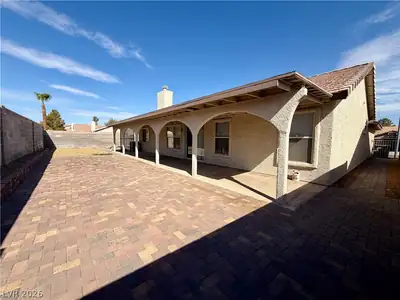 381 Verbena Avenue Patio