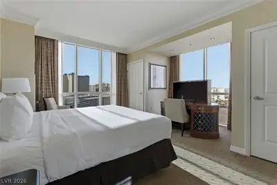 125 East Harmon Avenue 1521 Bedroom