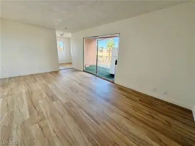 537 Kolson Circle D Living Room