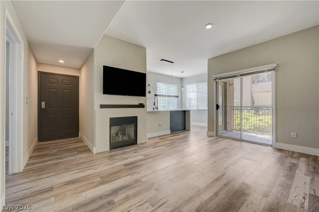 9050 West Warm Springs Road 1091
