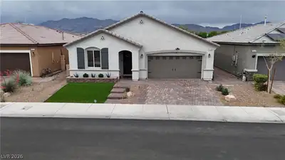 1518 Morning Bell Avenue North Las Vegas, NV 89081