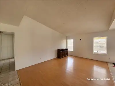 6801 High Bluff Way Living Room