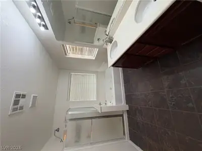 3441 Visionary Bay Avenue Primary Bathroom