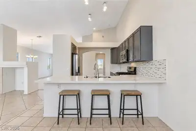 1620 Shadow Dancer Street Kitchen