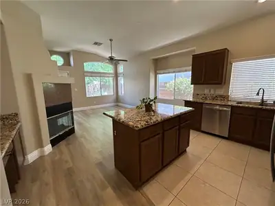 10404 Horseback Ridge Avenue Kitchen